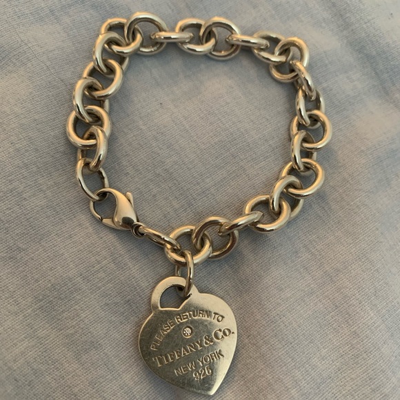 Please Return to Tiffany Heart Chain Bracelet Extra Small - Picture 3 of 3